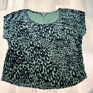 Forever 21 Green Leopard Print Top - 2X